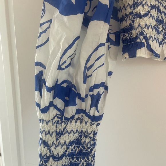 FARM Rio Off-White Pitta Waves Smocked Blouse Size Medium - Picture 8 of 8